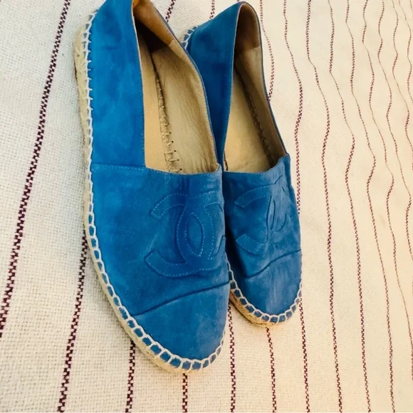 CHANEL blue suede logo espadrillea - Picture 4 of 13
